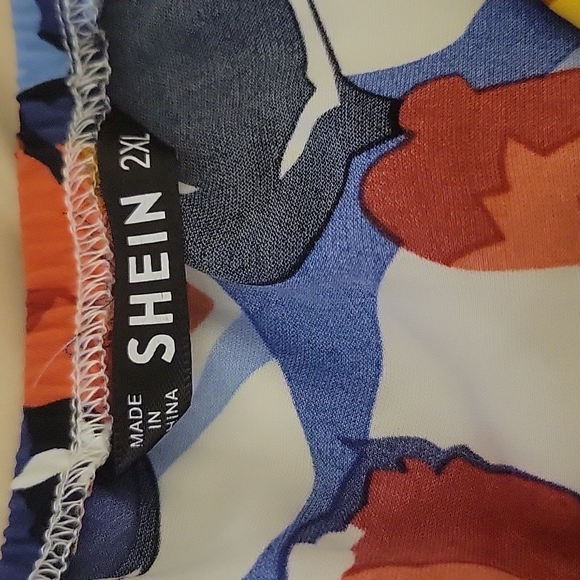 Multicolored Top - Picture 2 of 8